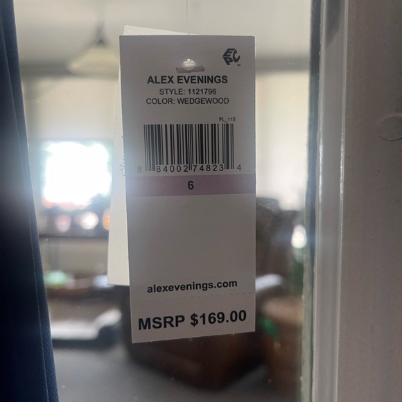 Mother of the bride dress - Picture 2 of 2